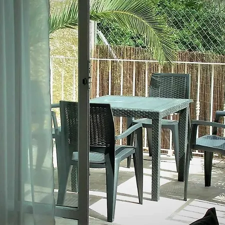 Apartment Solanas 1 *