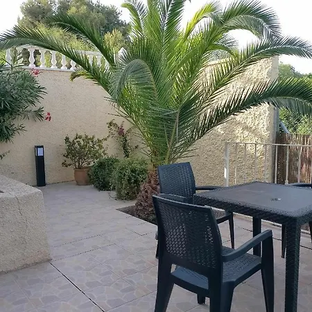 Apartment Solanas 1 *